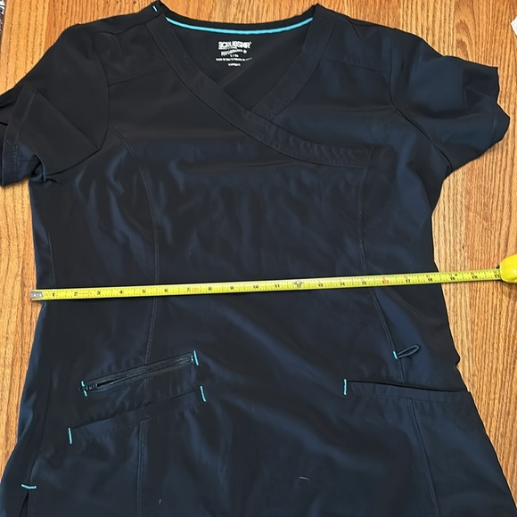 Scrubstar V Neck Short Sleeve Scrub Top Size Small 3 Pockets Black Teal Size S - Picture 6 of 6